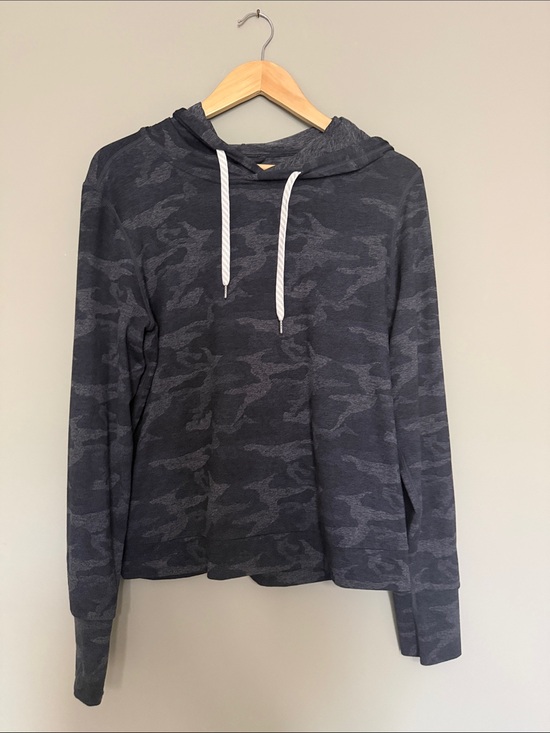 Vuori Tops - Vuori Halo Camouflage Hoodie